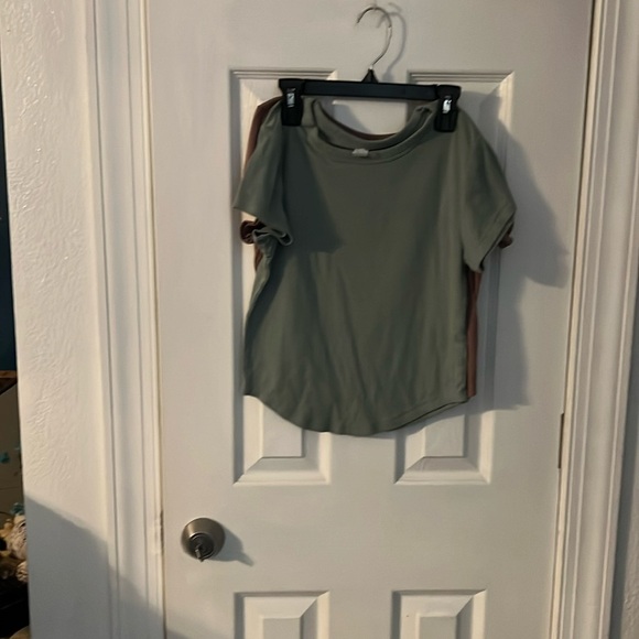 Ultralite women’s tees - Picture 1 of 4